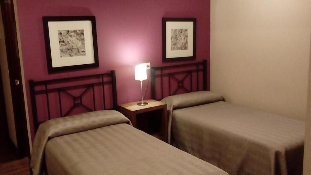 Hostal Jentoft Σεβίλλη Εξωτερικό φωτογραφία