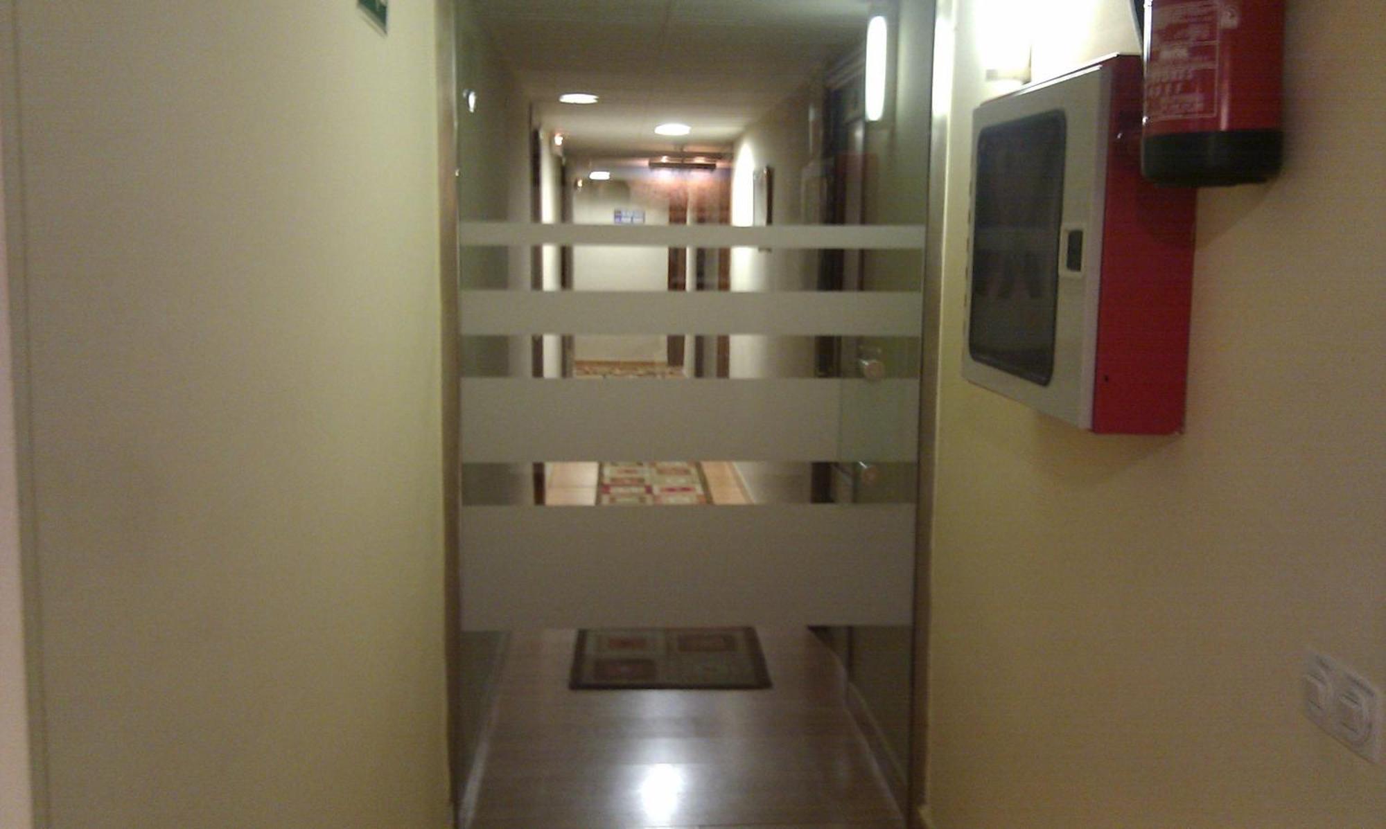 Hostal Jentoft Σεβίλλη Εξωτερικό φωτογραφία
