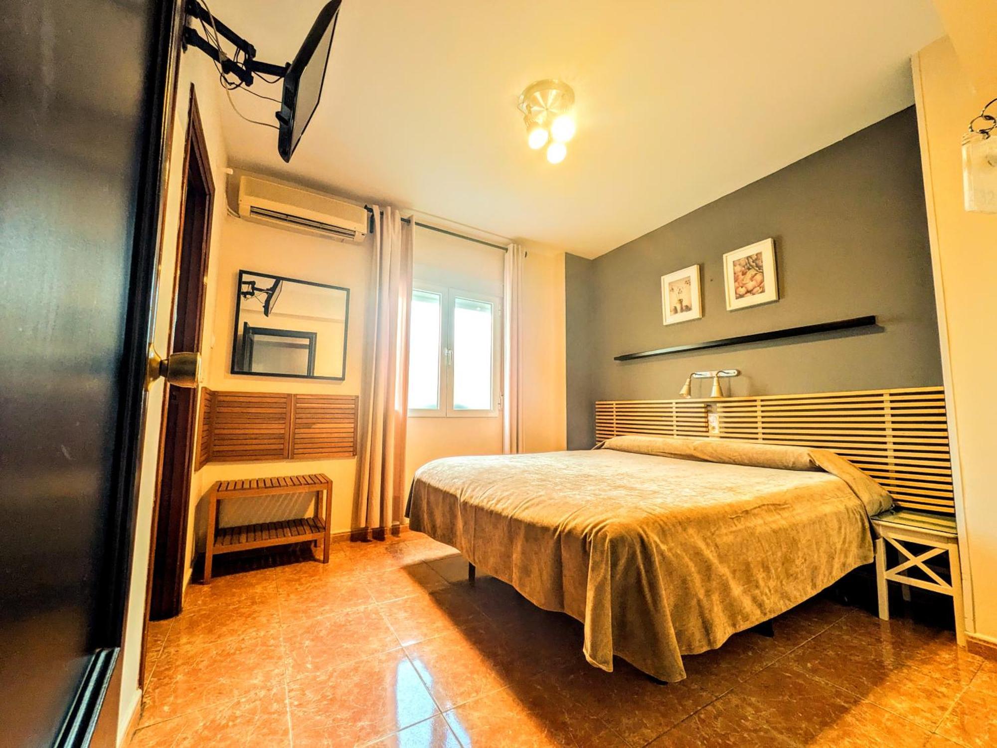 Hostal Jentoft Σεβίλλη Εξωτερικό φωτογραφία
