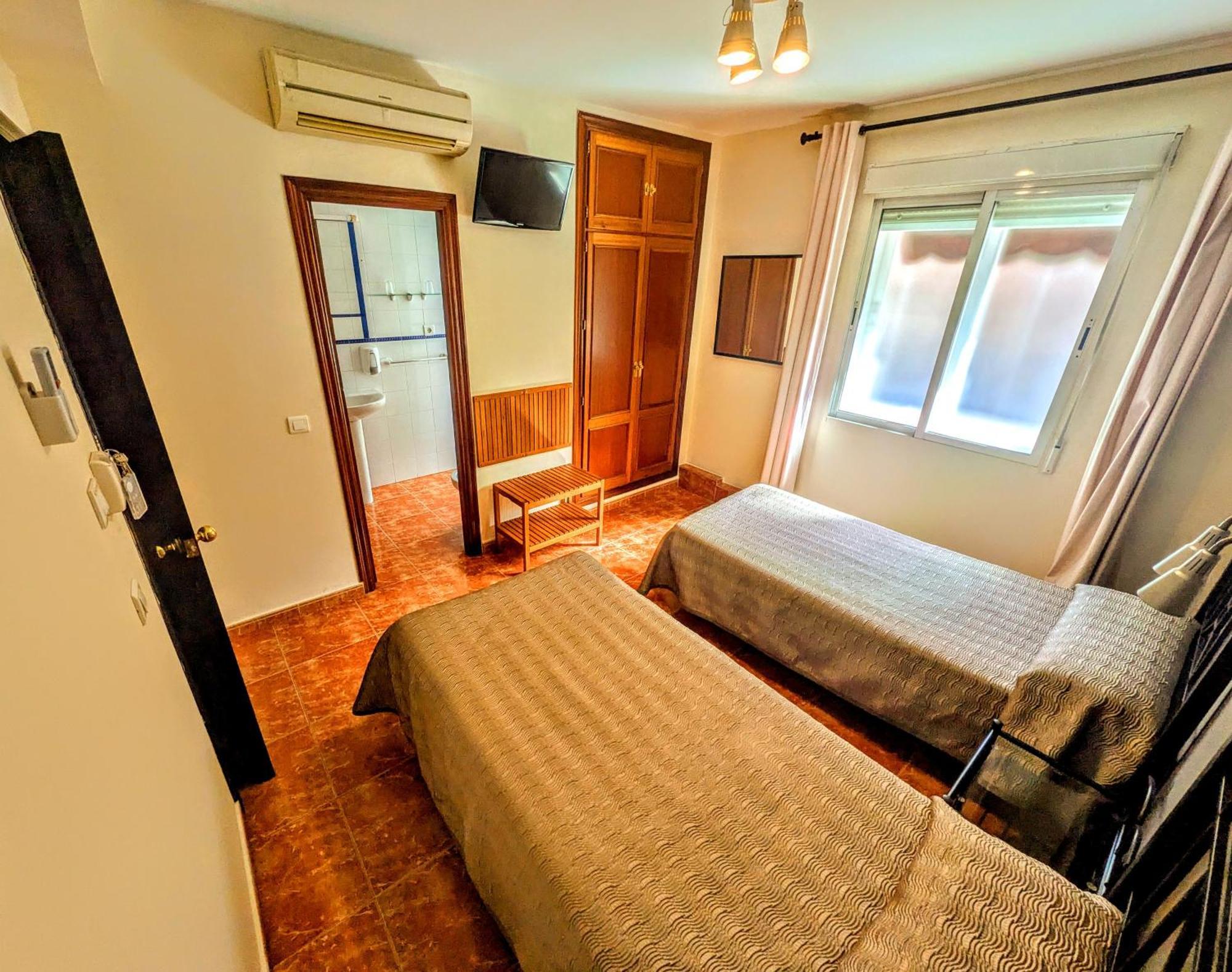 Hostal Jentoft Σεβίλλη Εξωτερικό φωτογραφία