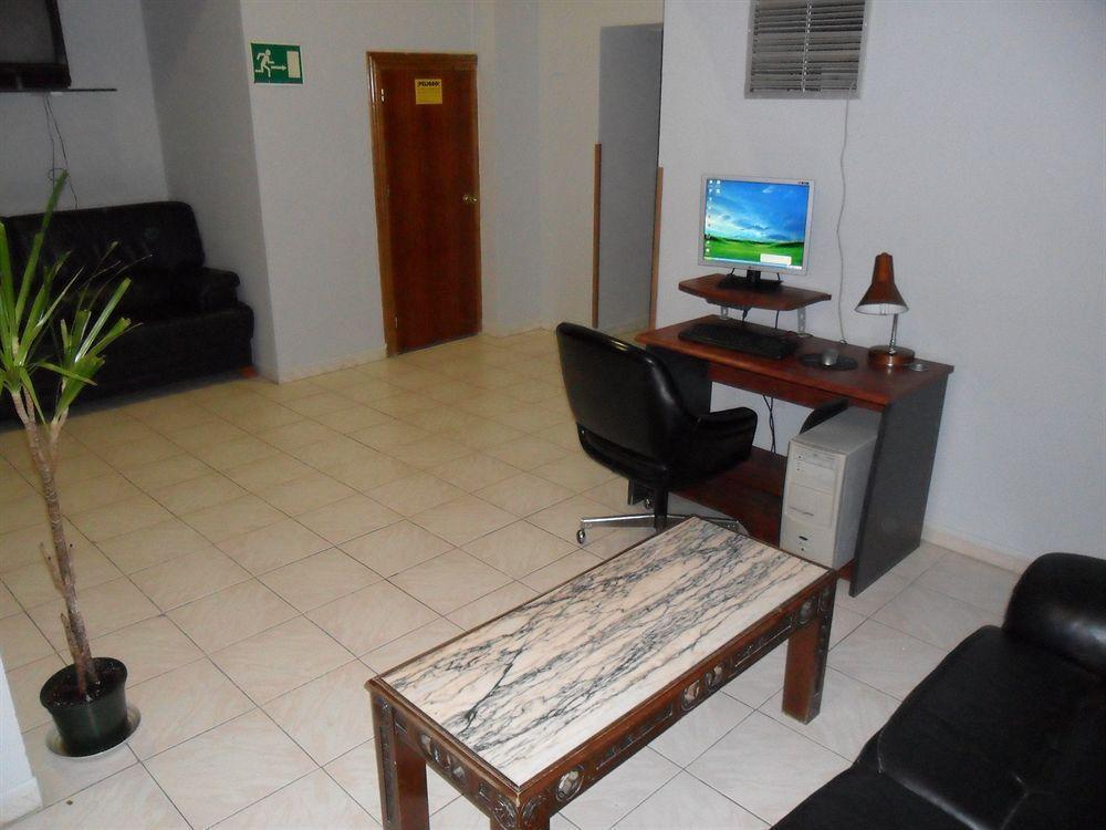Hostal Jentoft Σεβίλλη Εξωτερικό φωτογραφία