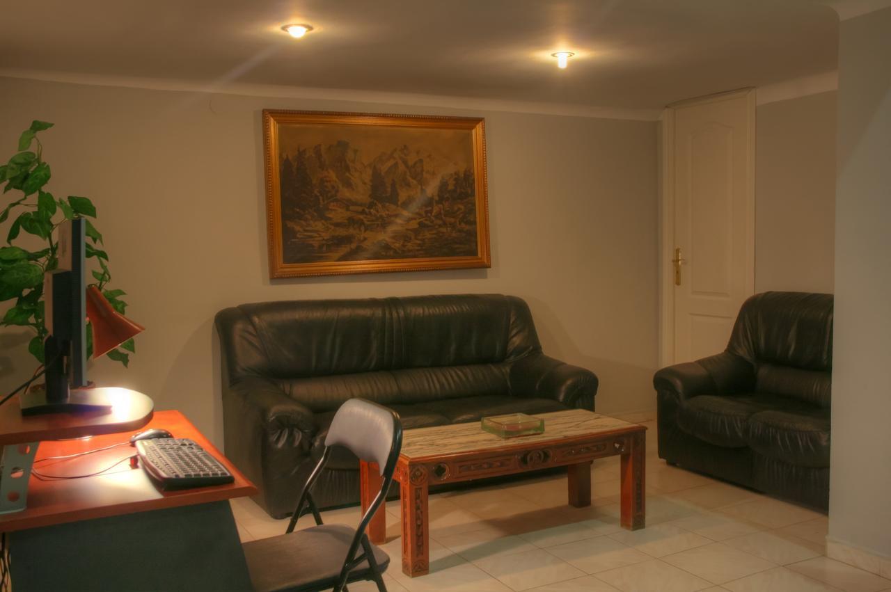 Hostal Jentoft Σεβίλλη Εξωτερικό φωτογραφία