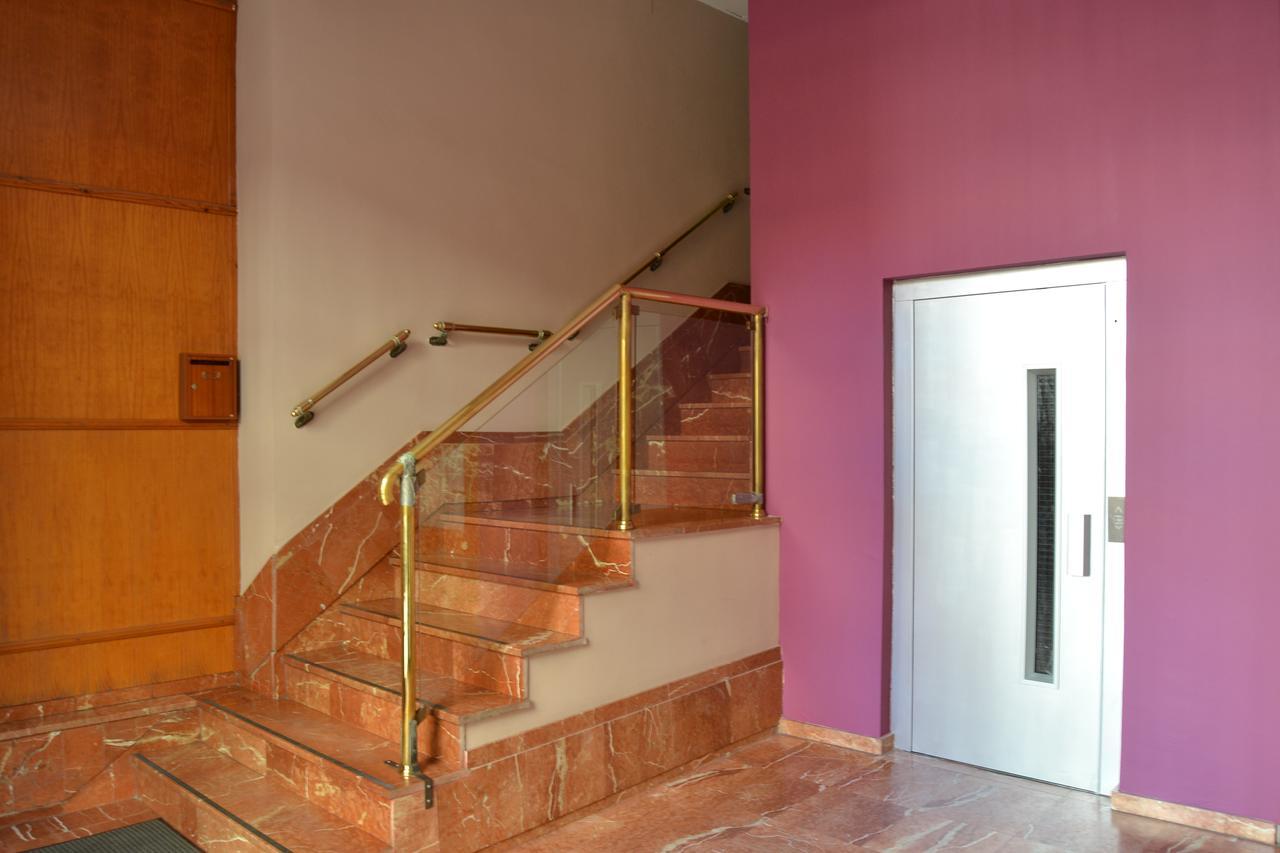 Hostal Jentoft Σεβίλλη Εξωτερικό φωτογραφία