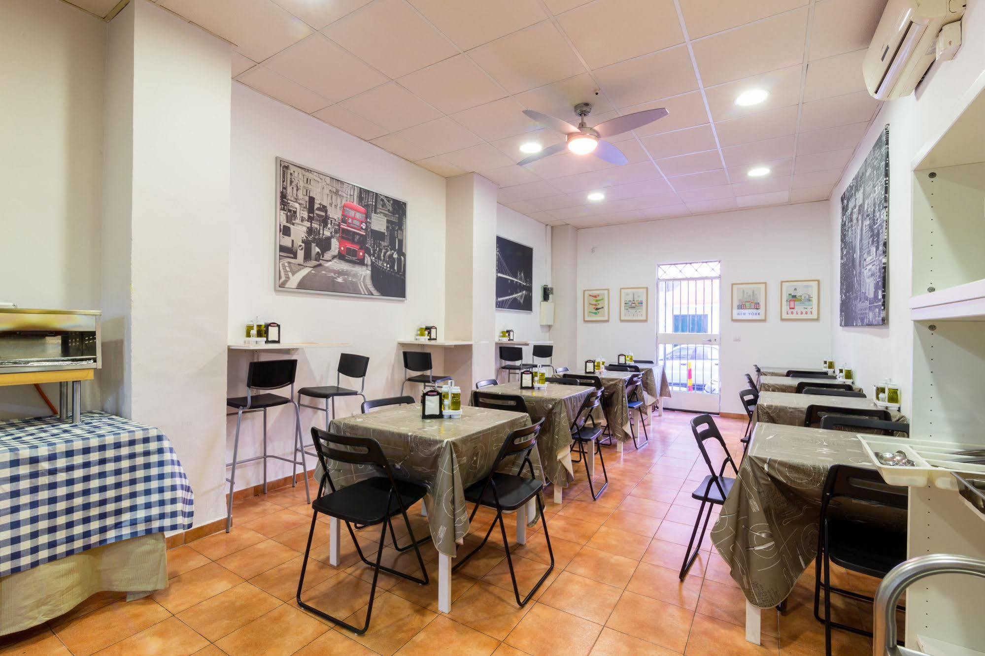 Hostal Jentoft Σεβίλλη Εξωτερικό φωτογραφία