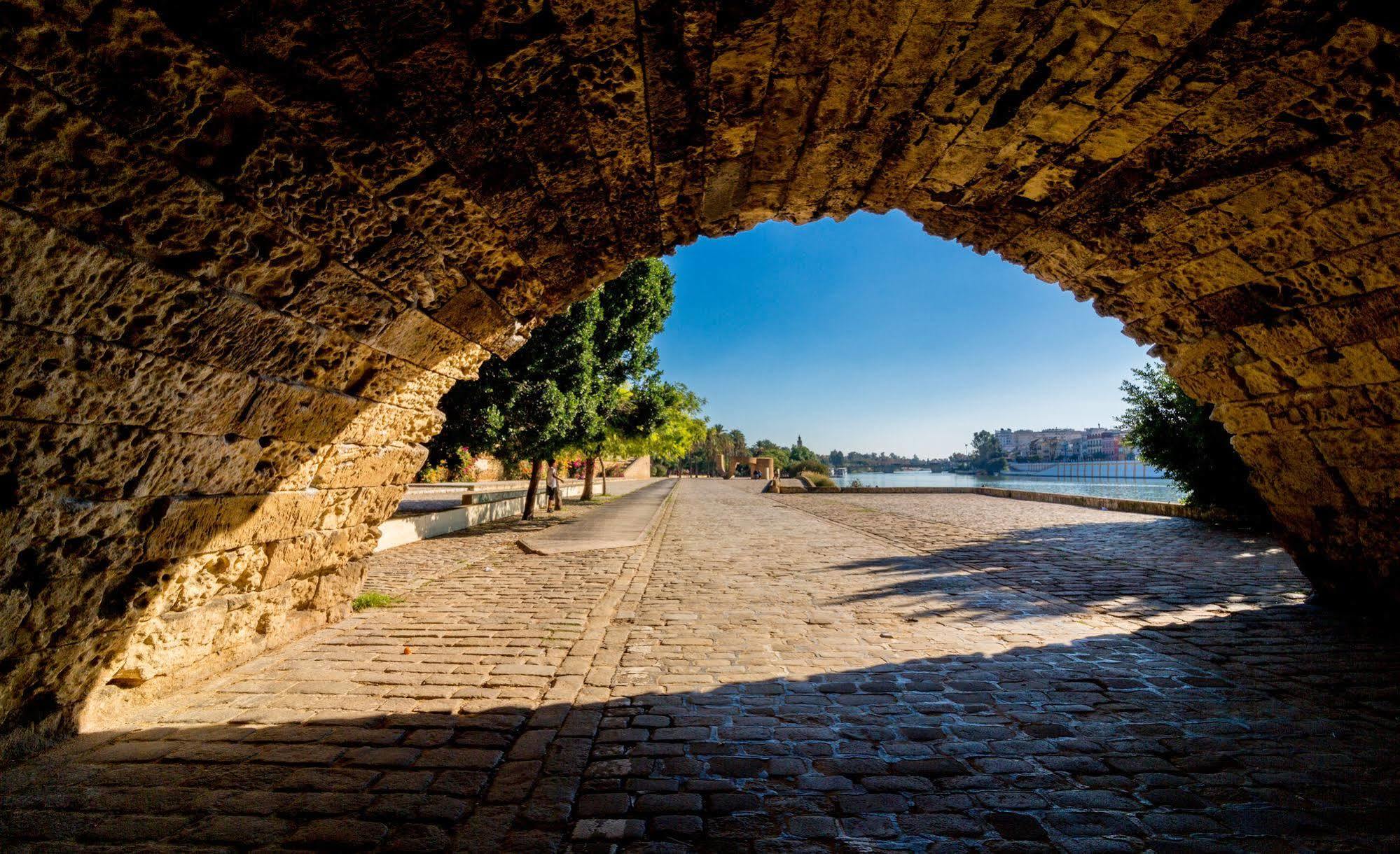 Hostal Jentoft Σεβίλλη Εξωτερικό φωτογραφία