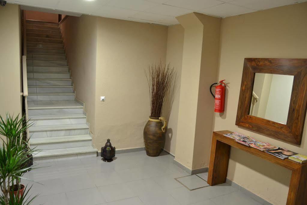 Hostal Jentoft Σεβίλλη Εξωτερικό φωτογραφία