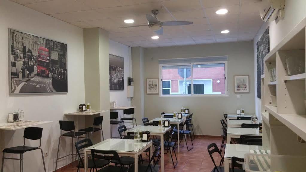 Hostal Jentoft Σεβίλλη Εξωτερικό φωτογραφία